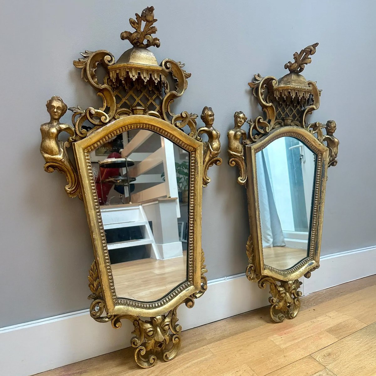 A Pair Of Antique English Giltwood Wall Mirrors - Image 4
