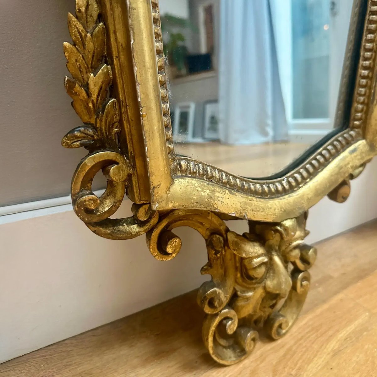 A Pair Of Antique English Giltwood Wall Mirrors - Image 7